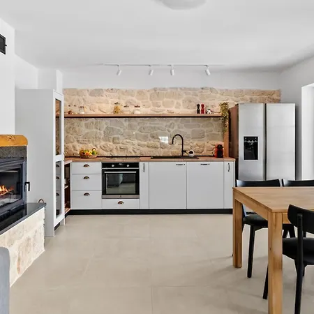 2-bedroom Providenca Villa Bajagic