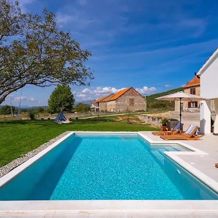 2-bedroom Providenca فيلة