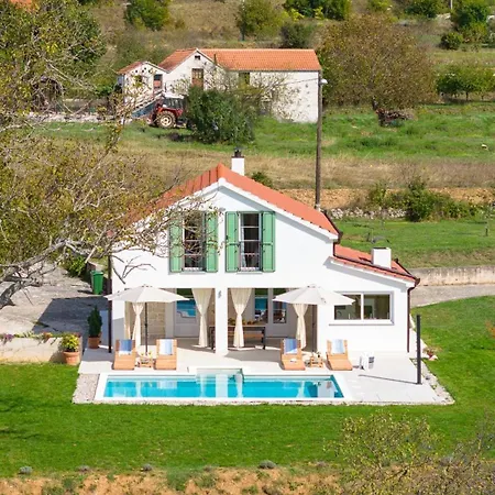 2-bedroom Providenca فيلة *