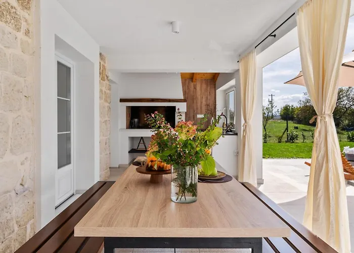 New 2-bedroom Providenca *