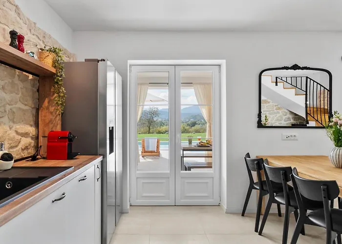 New 2-bedroom Providenca Villa *